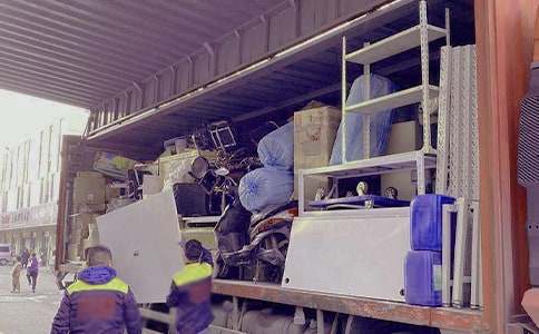 小螞蟻搬家作文(精選14篇)