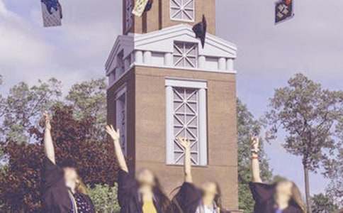 快畢業(yè)的抒情作文