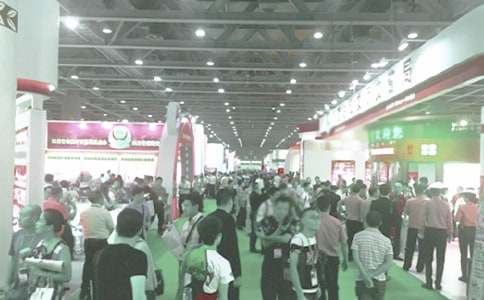 �����ľGɫ���[����(y��u)������400��