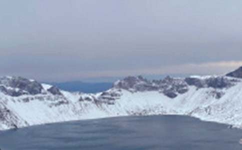 �ҵ��L��ɽ֮������300��