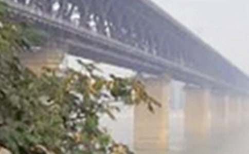 描寫長江的詞語