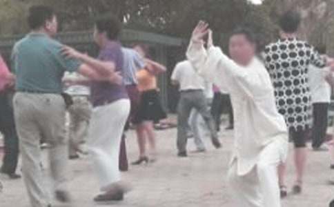 實(shí)用的晨練作文300字