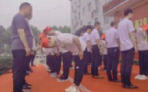 18�q���˶Y�ϼ��L(zh��ng)�ļ��Z(y��)�����x28ƪ��