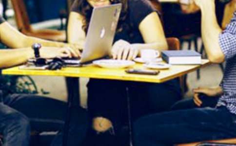 關(guān)于網(wǎng)絡(luò)的大學(xué)生作文