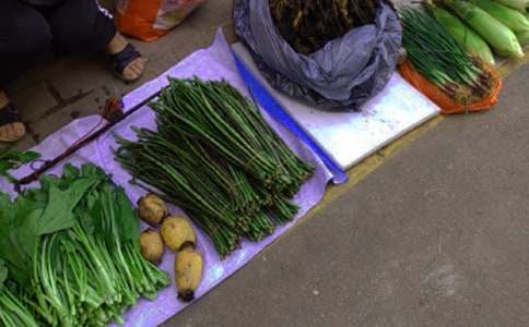 老虎擺地攤-五年級-記敘文