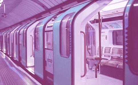 微觀地鐵站三年級作文