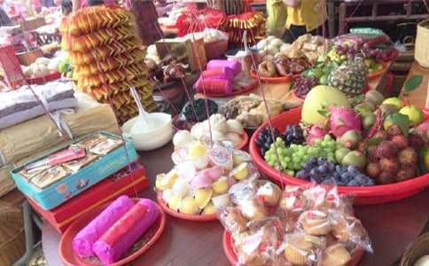 民族風(fēng)俗的作文