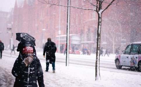 描寫冬天風(fēng)雪的詞語70個