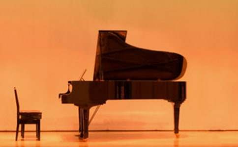 我的課余生活——彈鋼琴作文3篇