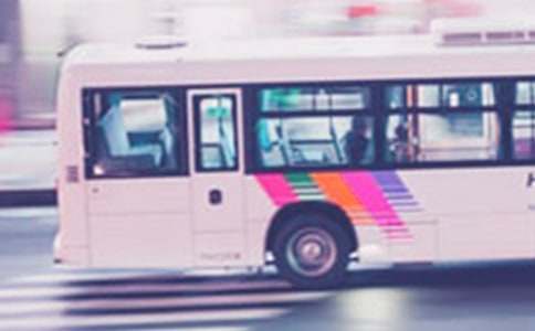 公共汽車看圖作文(通用35篇)