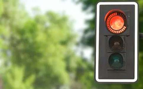關(guān)于紅綠燈安全作文4篇
