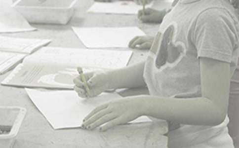 和弟弟畫畫比賽作文