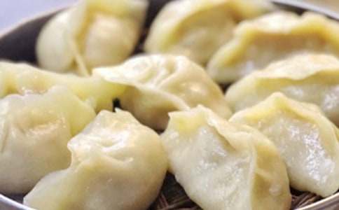 爸爸包餃子作文