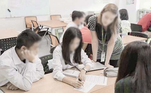 《網(wǎng)頁設(shè)計(jì)》教學(xué)實(shí)施方案