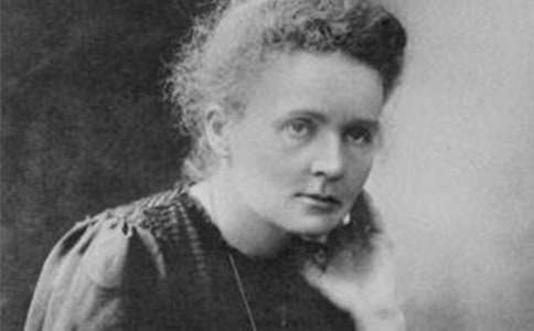 我的偶像居里夫人作文3篇