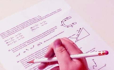 中考生作文常犯的三種錯誤