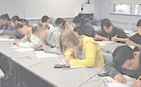 計(jì)算機(jī)JAVA考試摸底測(cè)試題