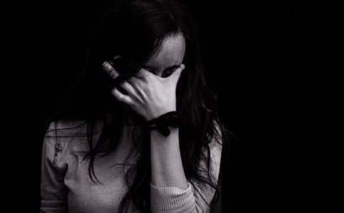 艾滋病作文:不要讓飽受摧殘的花朵再次哭泣