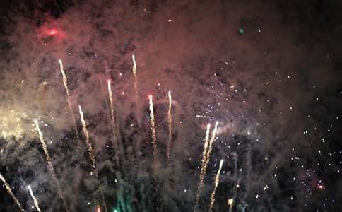 Fireworks打造禮花動(dòng)畫的方法