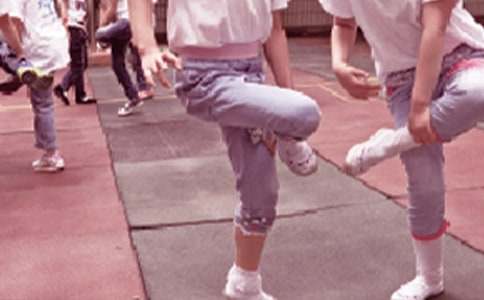 學校首屆慶“六一”運動會作文