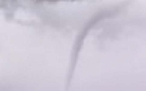 龍卷風(fēng)作文