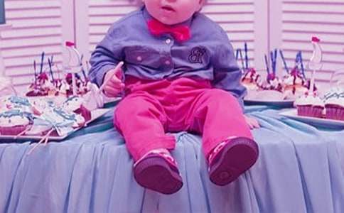 女孩子滿(mǎn)月宴簡(jiǎn)短的賀詞