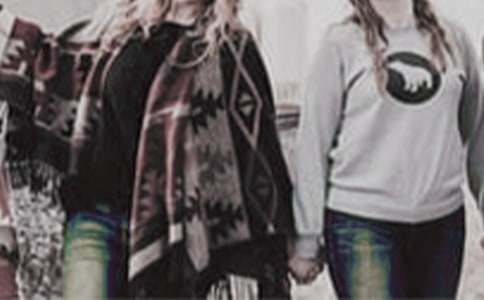 行走在風(fēng)尖的女子的作文