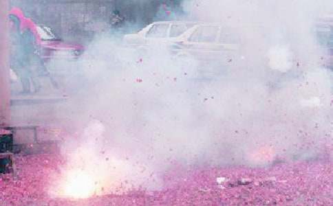 禁止放煙花炮竹手抄報