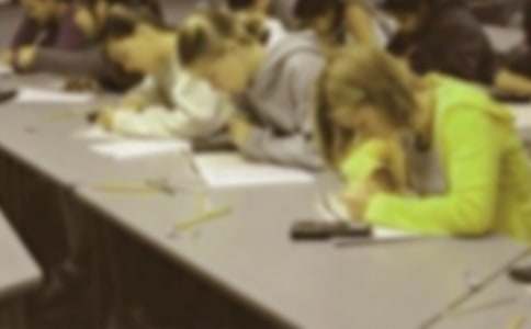 ������ĩ��ԇ���ģ����б�Ƣ���ϰ�750��