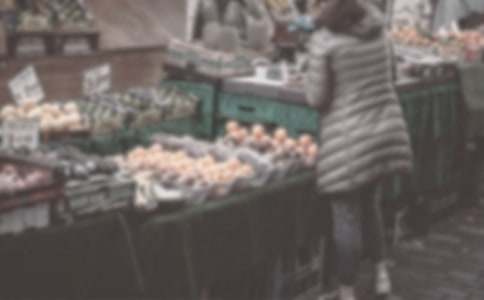 愛心跳蚤市場(chǎng)作文2篇