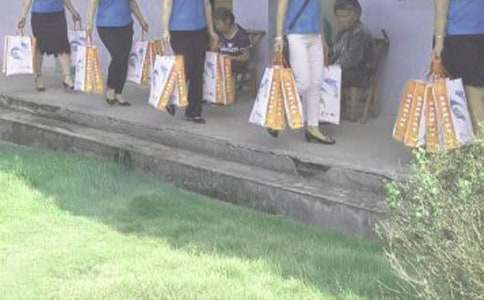 給媽媽送禮物作文