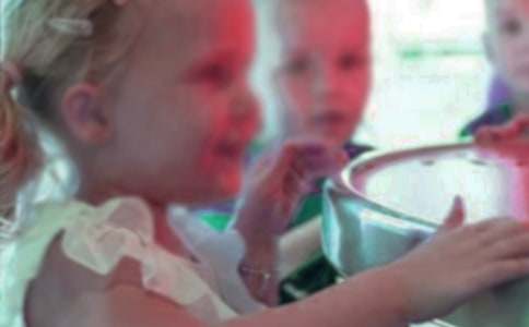 我和爸爸媽媽比童年的敘事作文500字(精選47篇)