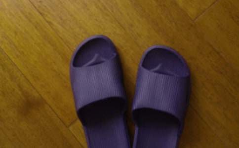 離奇的“拖鞋時(shí)間”_一件趣事作文700字