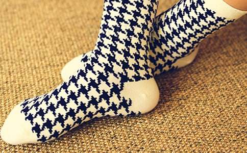 鼾聲爸爸臭襪子為題目的作文