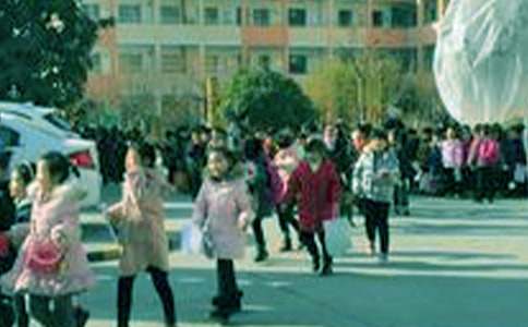 ���P(gu��n)С�W(xu��)����������600����ƪ