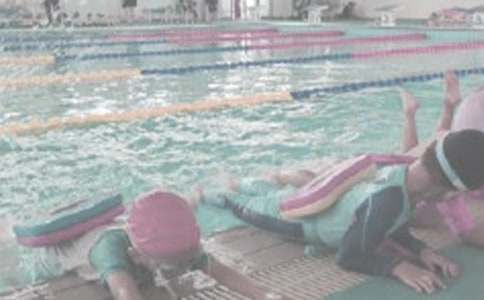 爸爸教我學(xué)游泳作文5篇