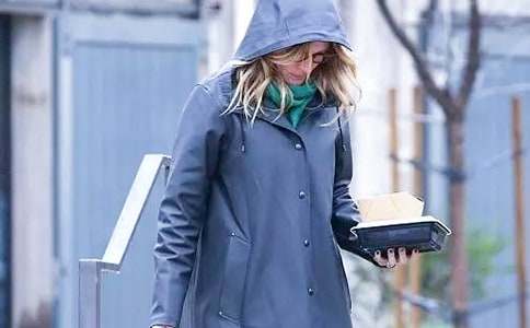 未來的雨衣作文2篇