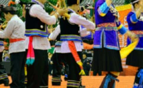 壯族的民風(fēng)民俗作文(2篇)