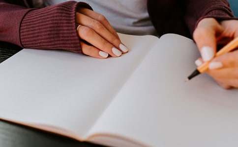 ����Ʒ����������300����ƪ